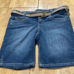 Super comfortable short size 8 new